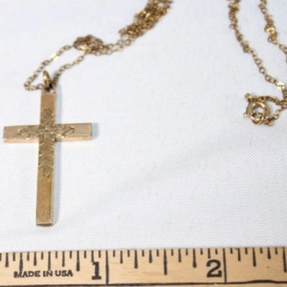 12kt Gold Filled Etched Cross w/12kt GF Chain - Picture 3 of 4